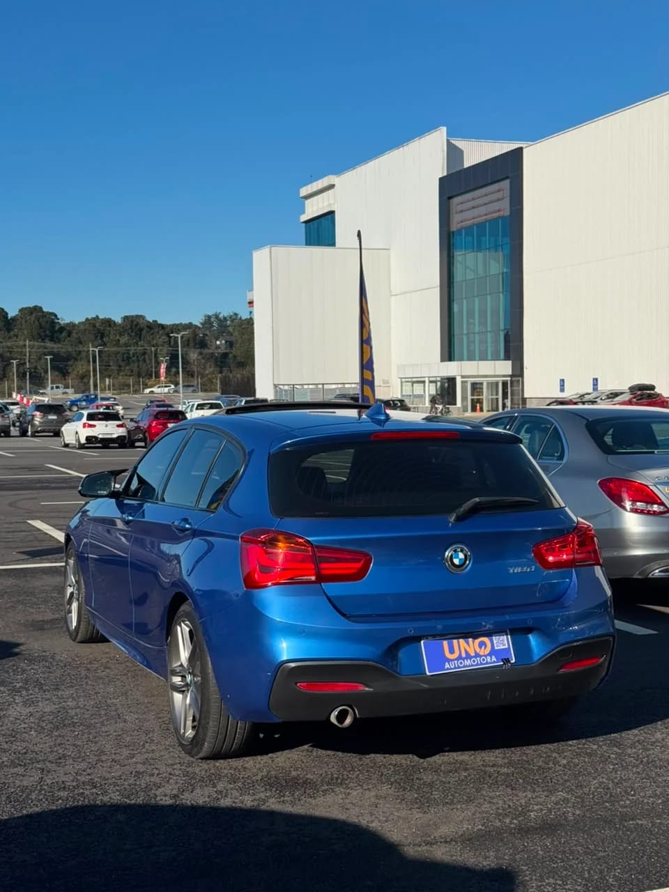 2018 BMW 118 Azul - Miniatura 4