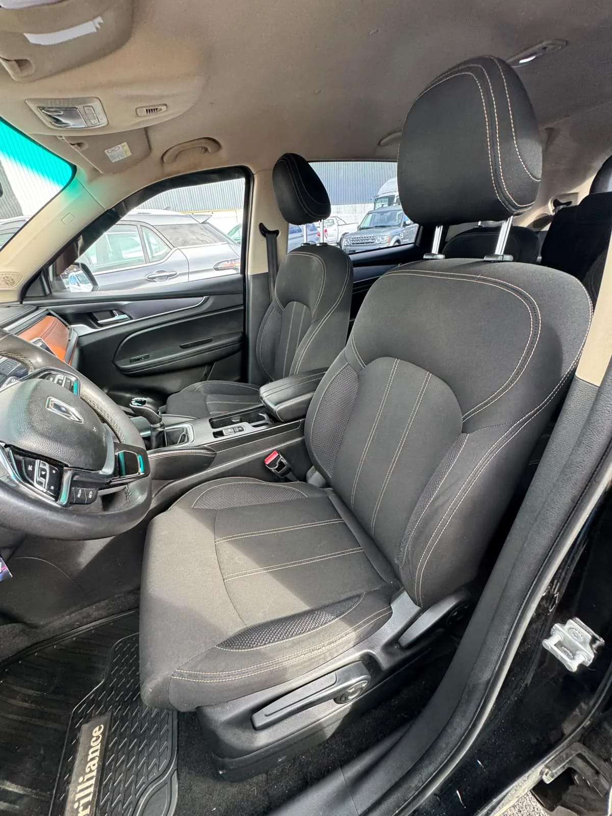 2019 Brilliance Konect - Miniatura 9