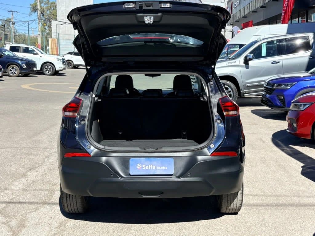 2025 Chevrolet Tracker 1.2T Negro - Miniatura 8