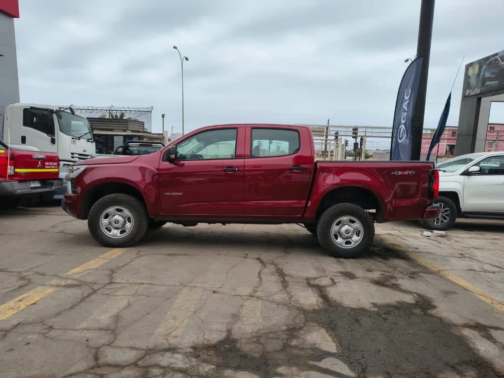 2025 Chevrolet Colorado 2.8TD Rojo - Miniatura 4