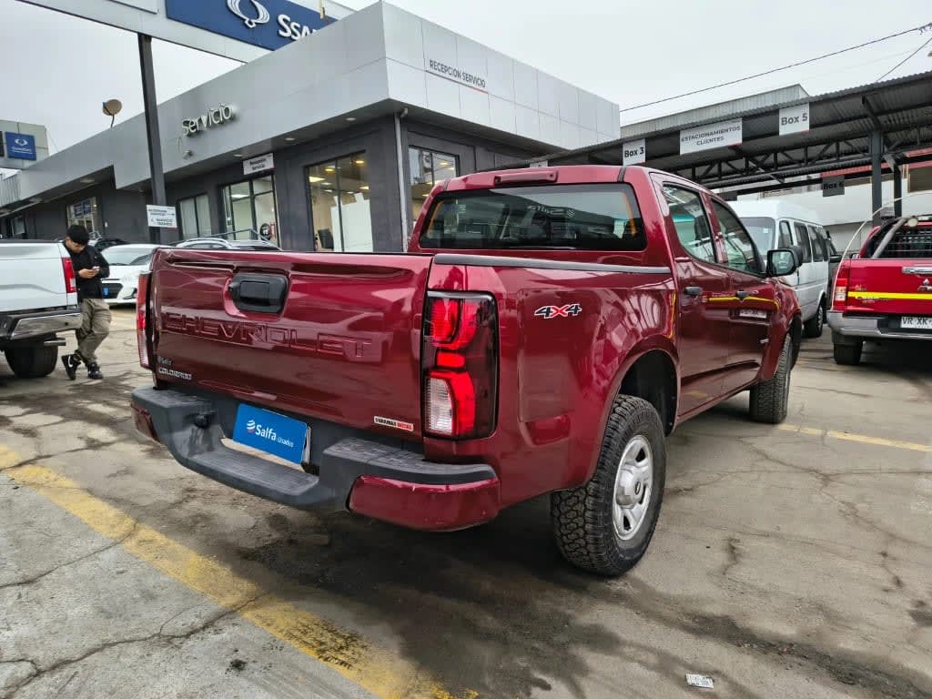 2025 Chevrolet Colorado 2.8TD Rojo - Miniatura 9