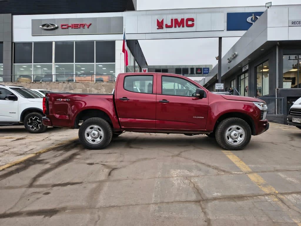 2025 Chevrolet Colorado 2.8TD Rojo - Miniatura 10