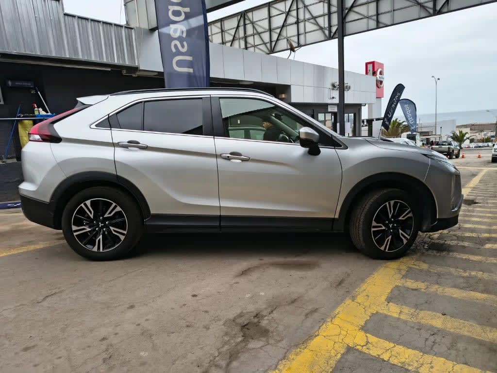 2026 Mitsubishi Eclipse Cross 1.5 Plata - Miniatura 4