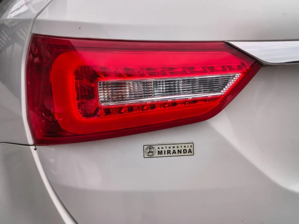 2019 Dfsk 580 1.5 Blanco - Miniatura 9