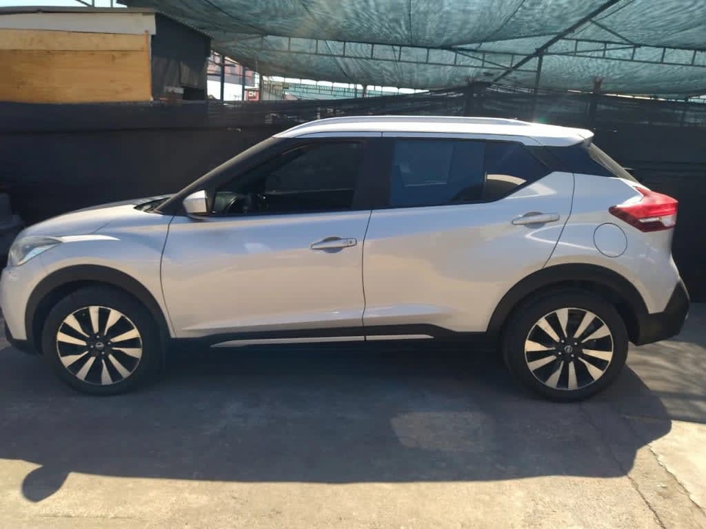 2018 Nissan Kicks 1.6 Plata - Miniatura 8