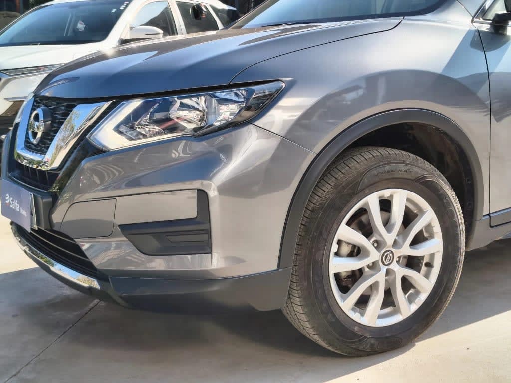 2023 Nissan X-Trail 2.5 Gris - Miniatura 10