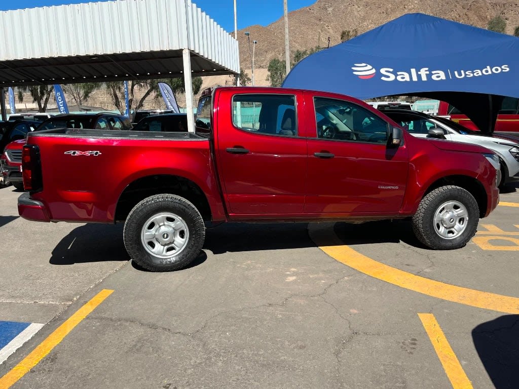 2025 Chevrolet Colorado 2.8TD Rojo - Miniatura 4