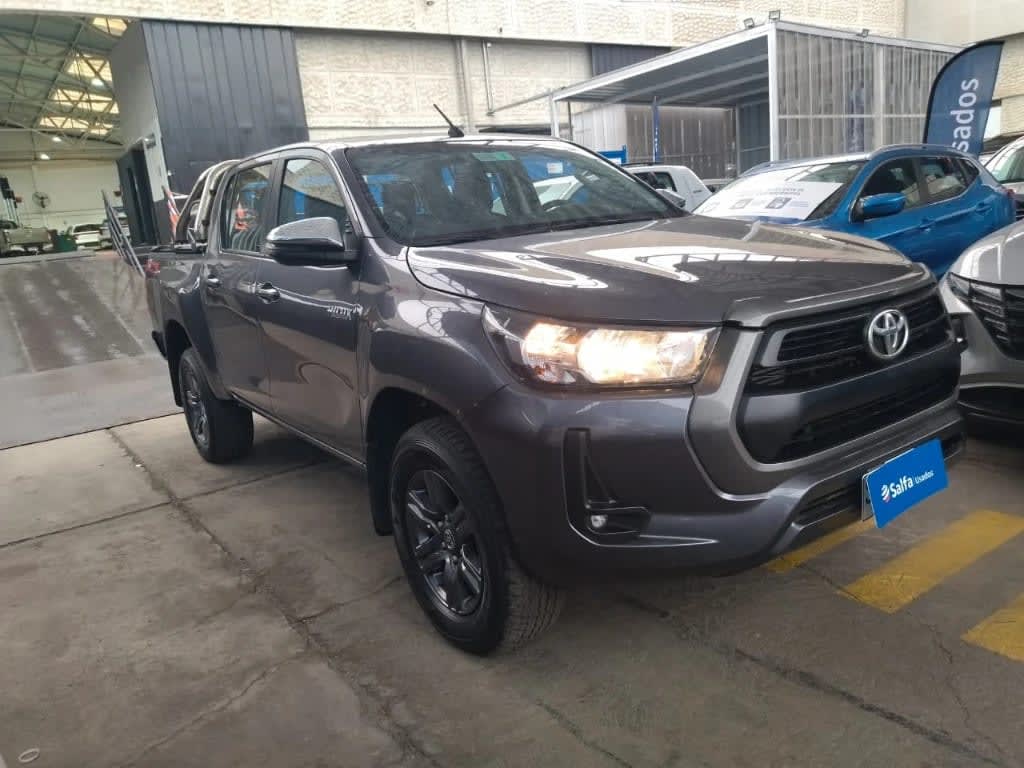 2024 Toyota Hilux 2.4 Gris - Miniatura 3