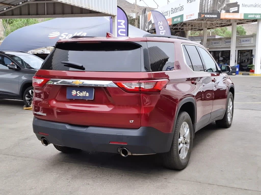 2020 Chevrolet Traverse LT Rojo - Miniatura 4