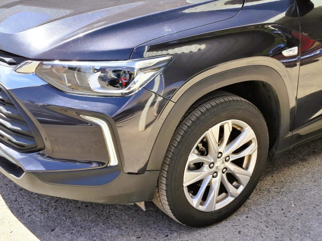 2025 Chevrolet Tracker 1.2T Gris - Miniatura 7