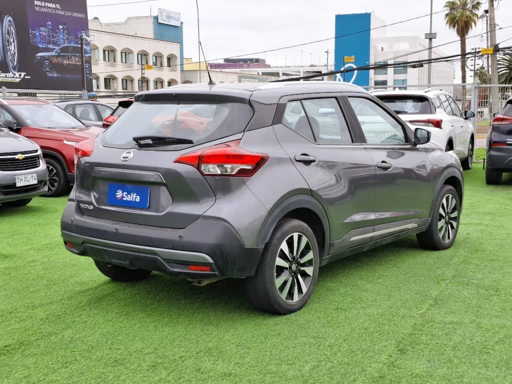 2021 Nissan Kicks 1.6 Gris - Miniatura 6