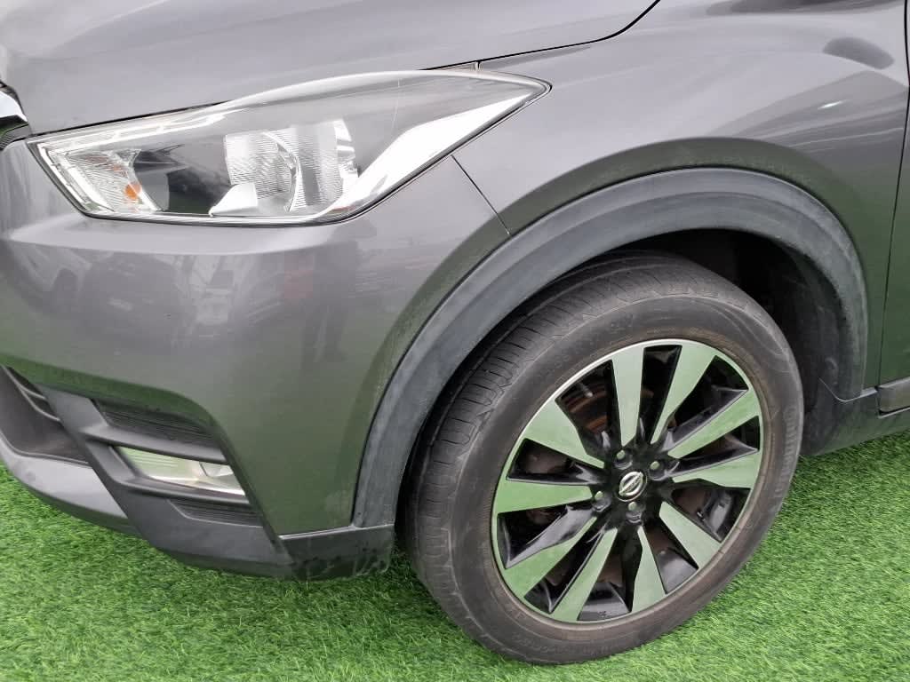 2021 Nissan Kicks 1.6 Gris - Miniatura 8