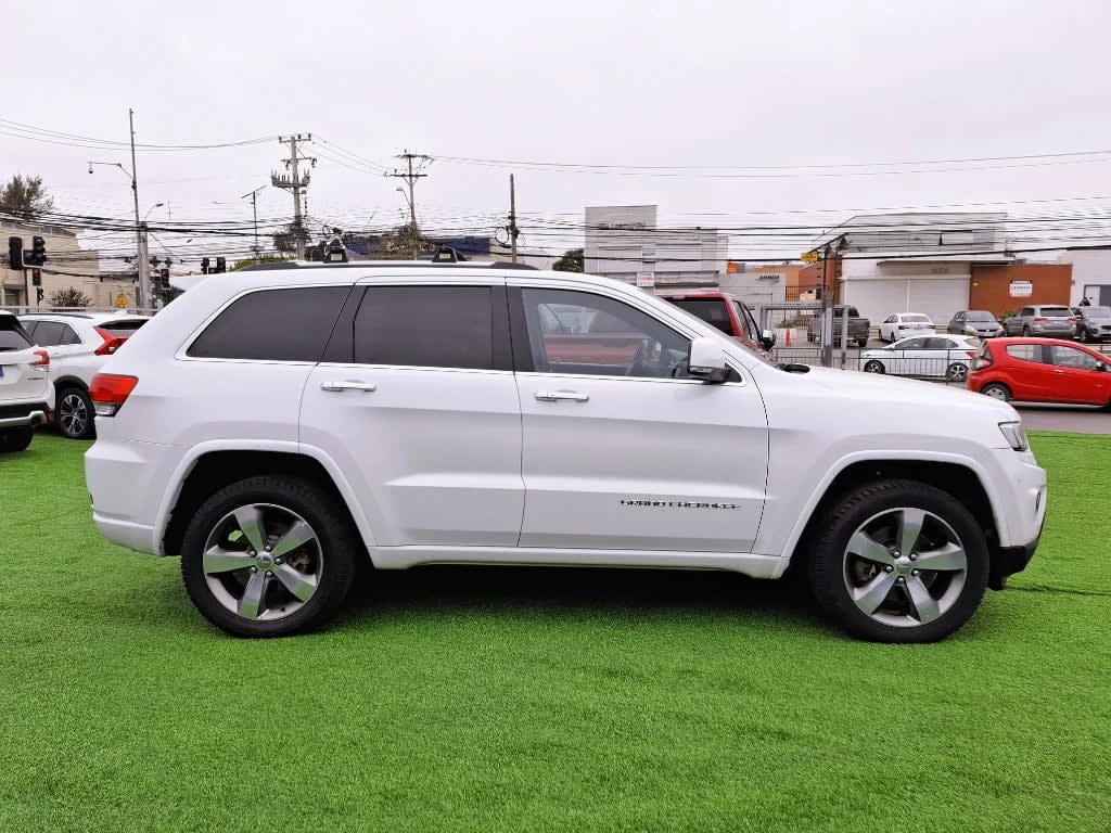 2015 Jeep Grand Cherokee 5.7 Blanco - Miniatura 4