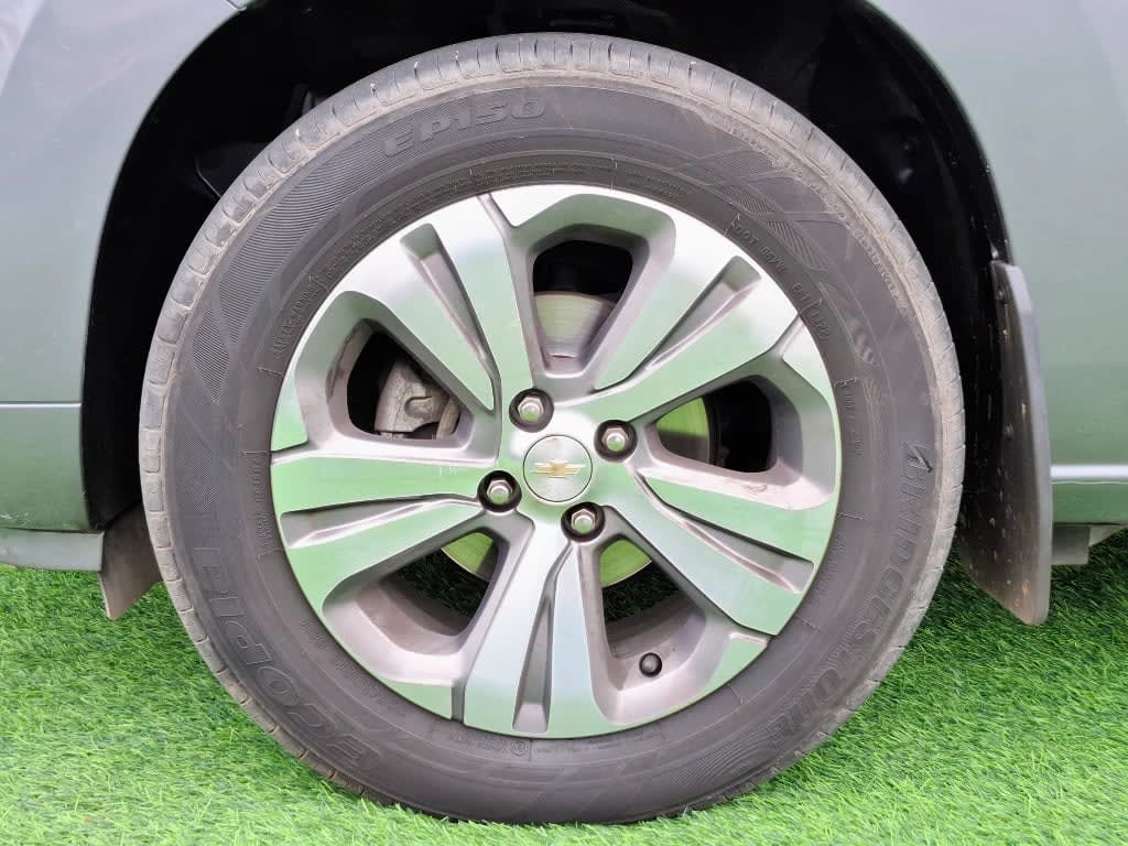 2024 Chevrolet Spin 1.8 Gris - Miniatura 9