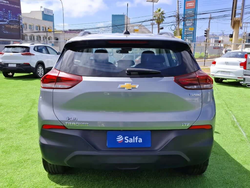 2025 Chevrolet Tracker 1.2T Plata - Miniatura 7