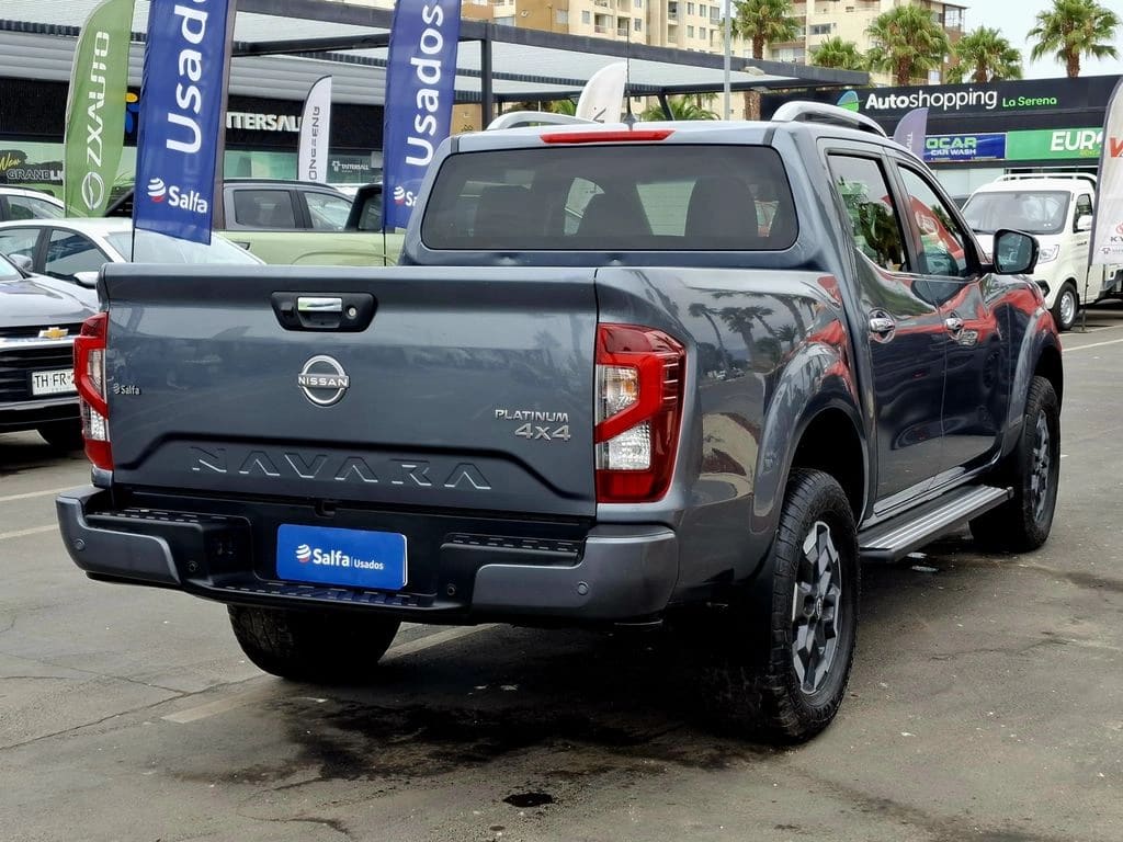 2024 Nissan Navara 2.3 Gris - Miniatura 4
