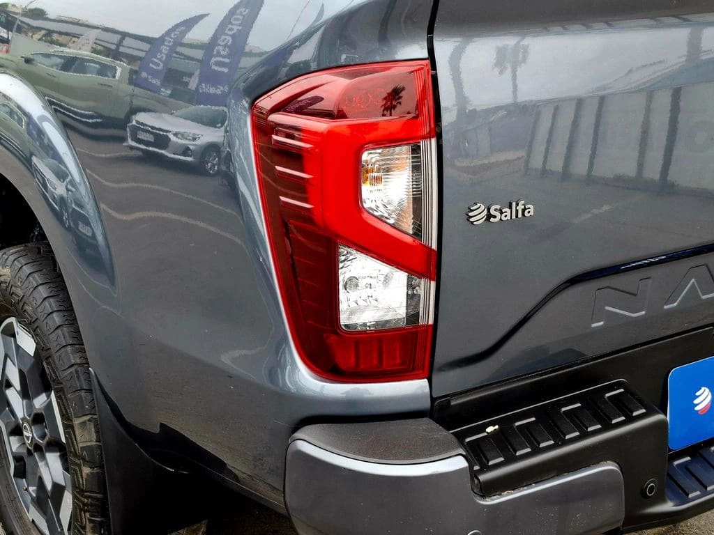 2024 Nissan Navara 2.3 Gris - Miniatura 7