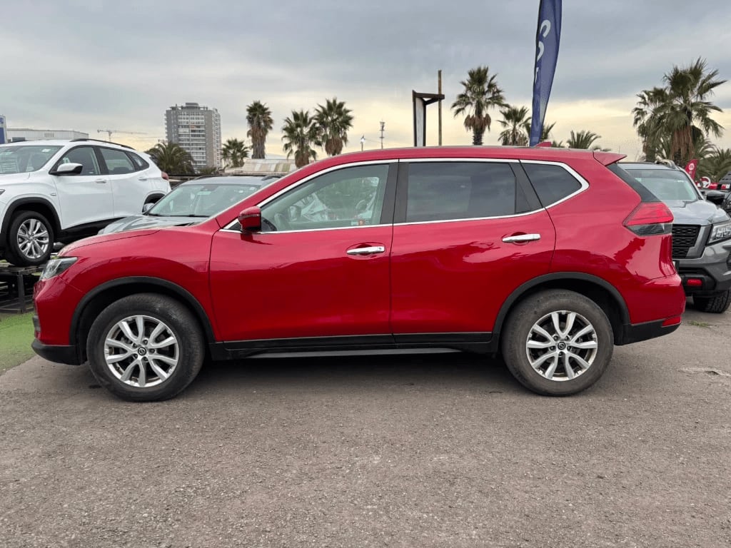 2022 Nissan X-Trail 2.5 Rojo - Miniatura 8