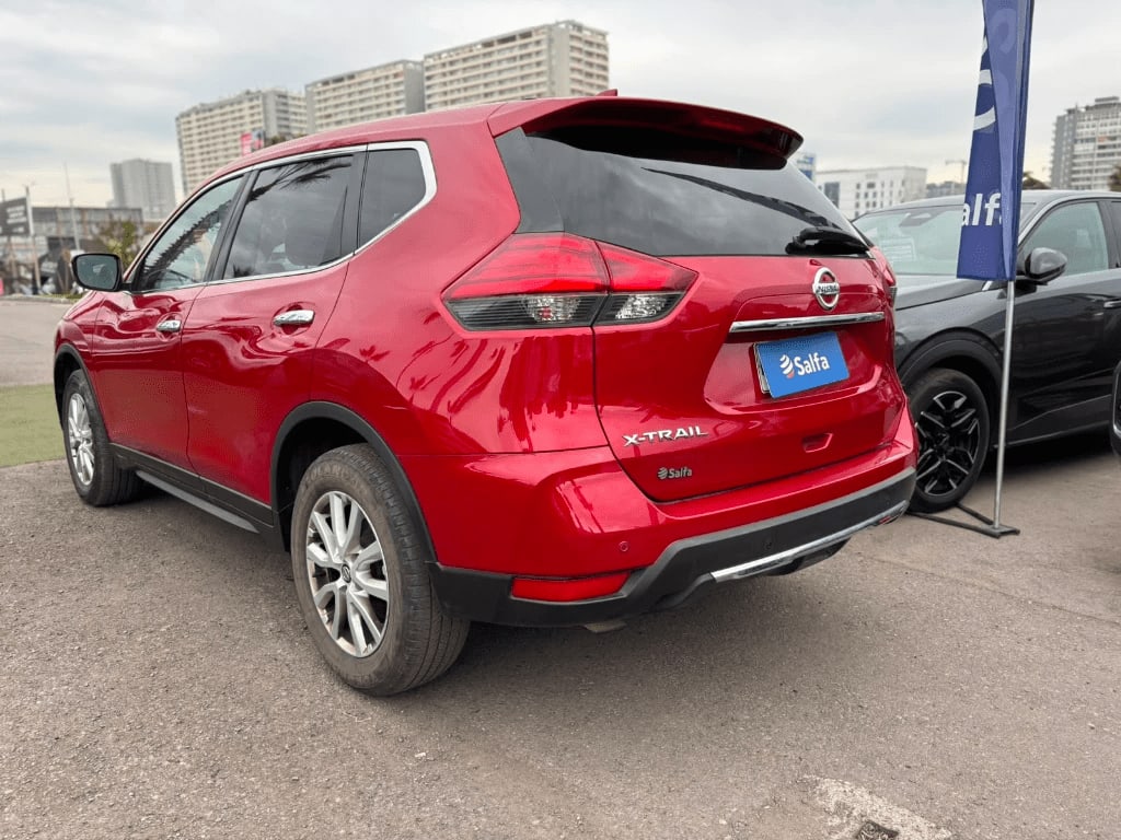 2022 Nissan X-Trail 2.5 Rojo - Miniatura 9