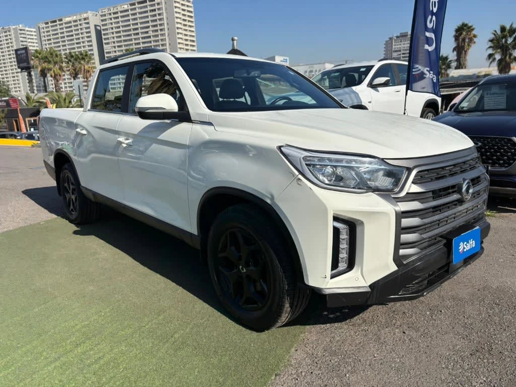 2023 SsangYong Grand Musso 2.2 Blanco - Miniatura 3