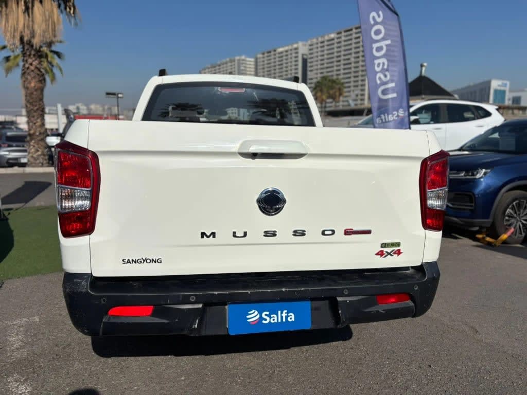 2023 SsangYong Grand Musso 2.2 Blanco - Miniatura 7