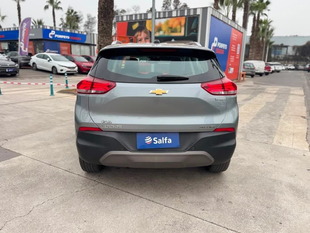 2025 Chevrolet Tracker 1.2T Plata - Miniatura 5