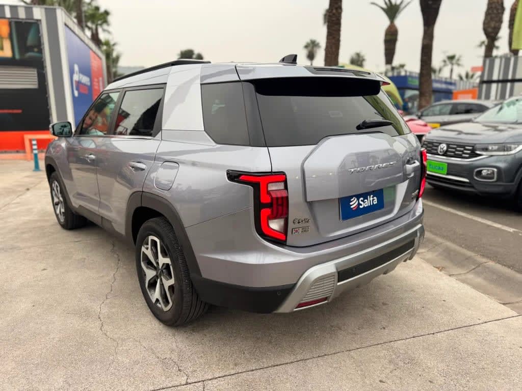 2026 Ssangyong Torres GLX Gris - Miniatura 7