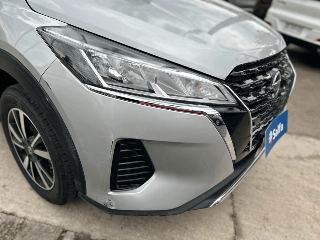 2022 Nissan Kicks 1.6 Plata - Miniatura 10
