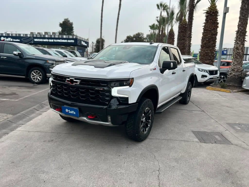 2023 Chevrolet Silverado 6.2 Blanco - Imagen 1