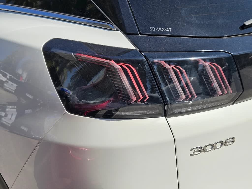 2022 Peugeot 3008 1.6 Blanco - Miniatura 9