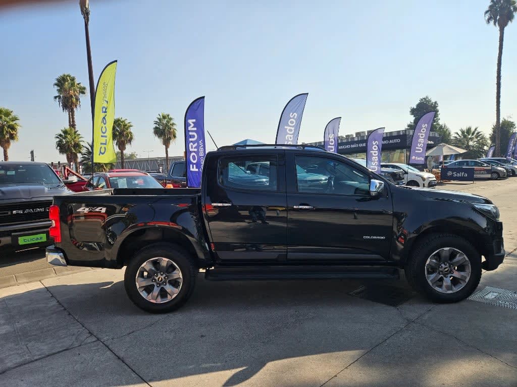 2023 Chevrolet Colorado 2.8 Negro - Miniatura 4