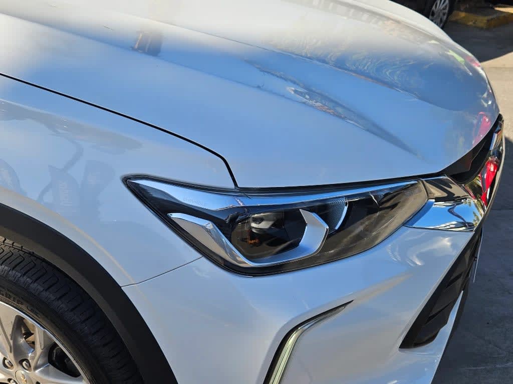 2025 Chevrolet Tracker 1.2T Blanco - Miniatura 10