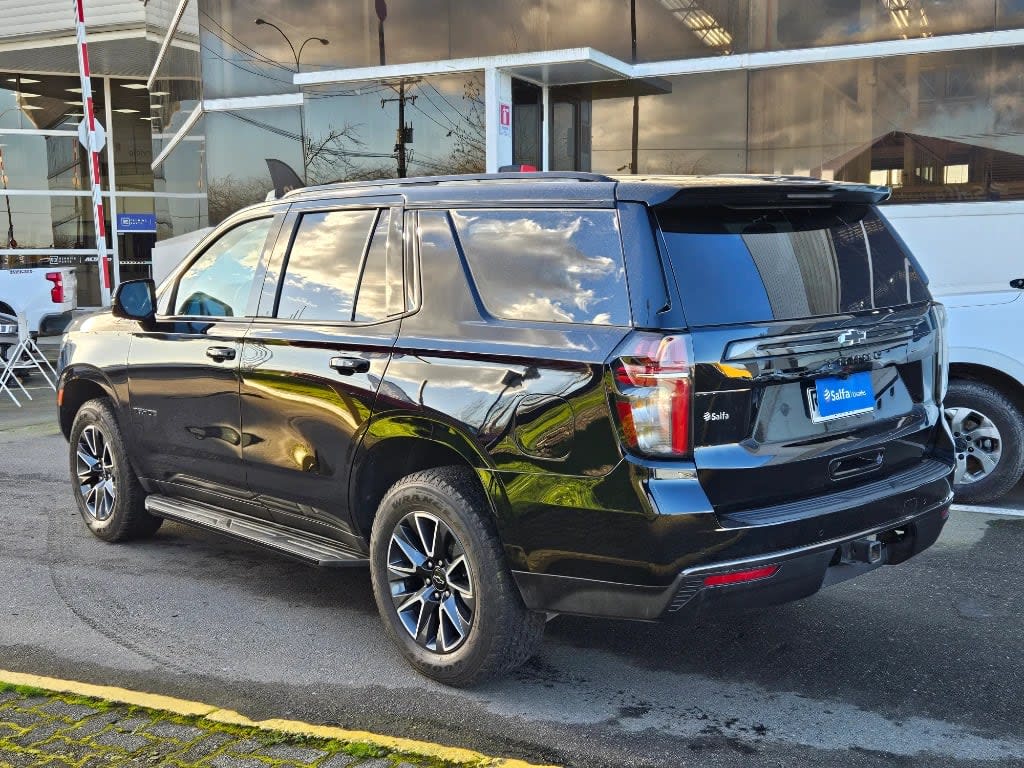 2022 Chevrolet Tahoe 5.3 Negro - Miniatura 6