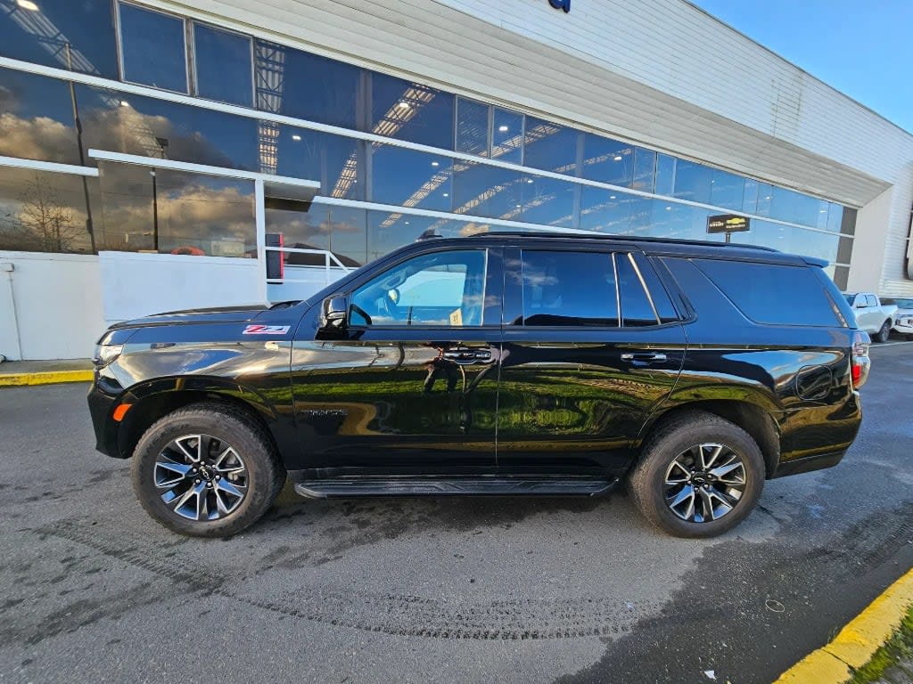 2022 Chevrolet Tahoe 5.3 Negro - Miniatura 7