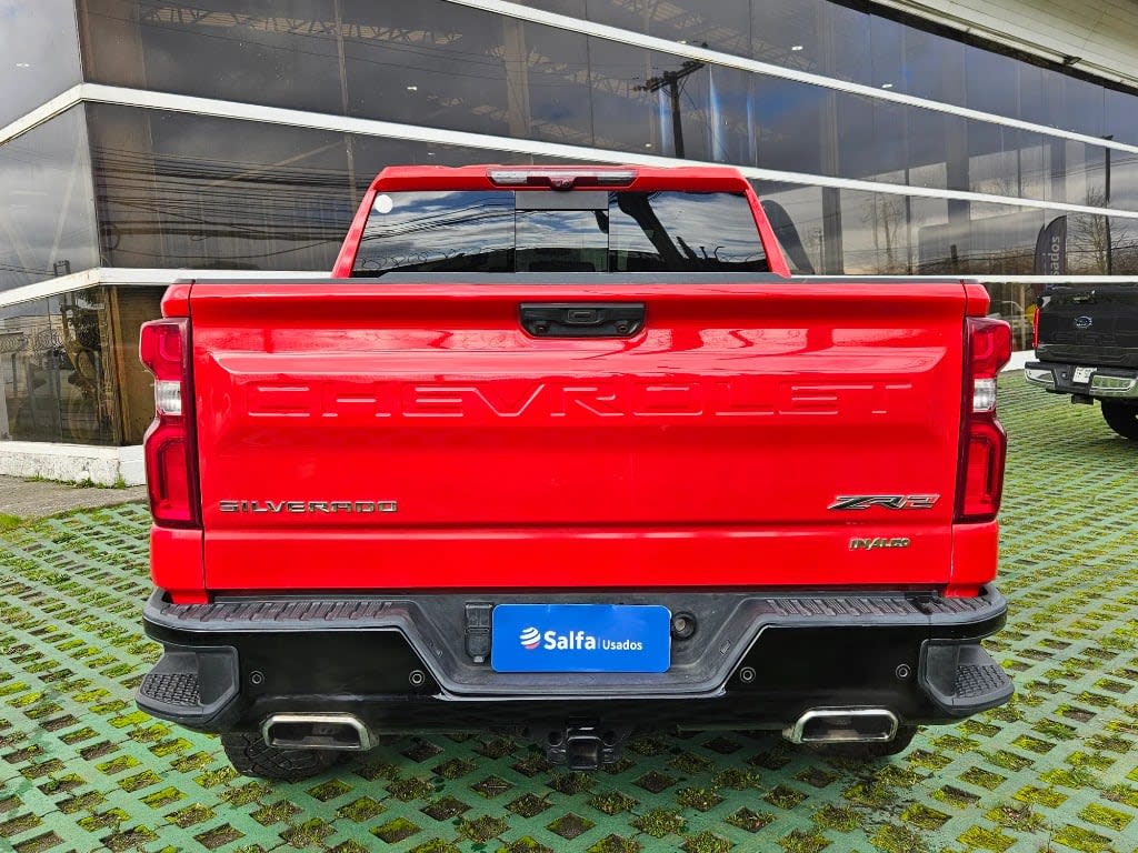 2024 Chevrolet Silverado 6.2 Rojo - Miniatura 6