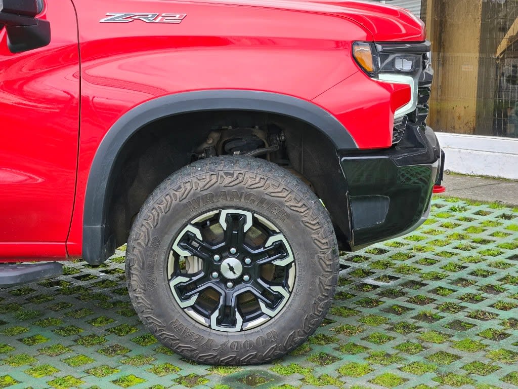2024 Chevrolet Silverado 6.2 Rojo - Miniatura 9