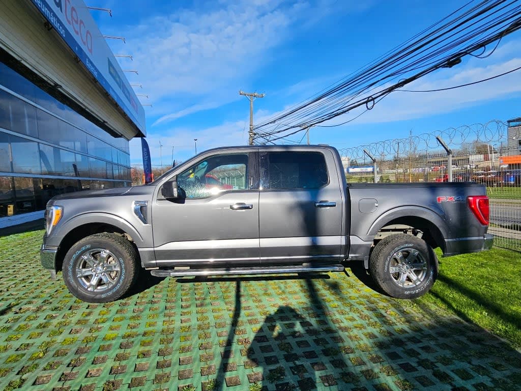 2024 Ford F-150 5.0 Gris - Miniatura 9