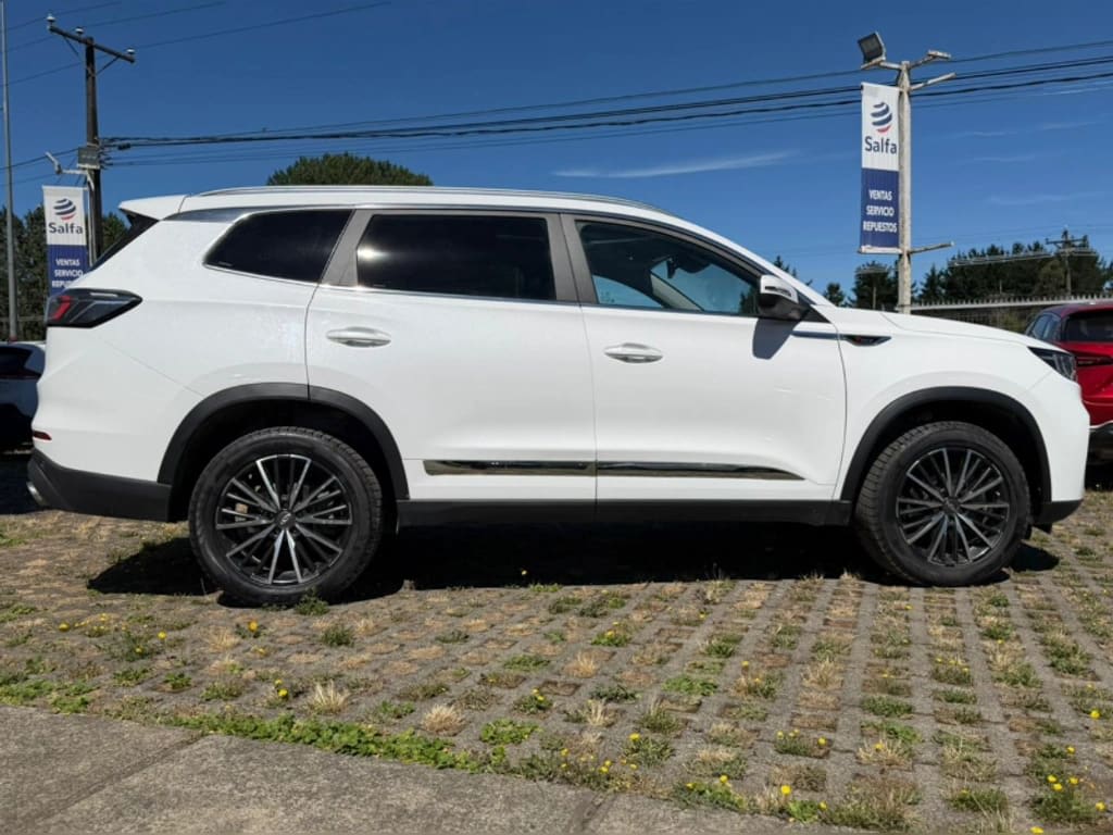 2024 Chery Tiggo 8 Pro 2.0 Blanco - Miniatura 4