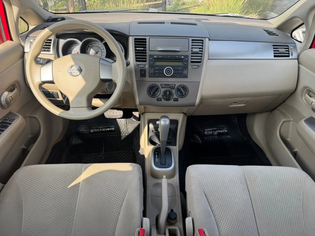 2014 Nissan Tiida AUTOMÁTICO - Miniatura 8