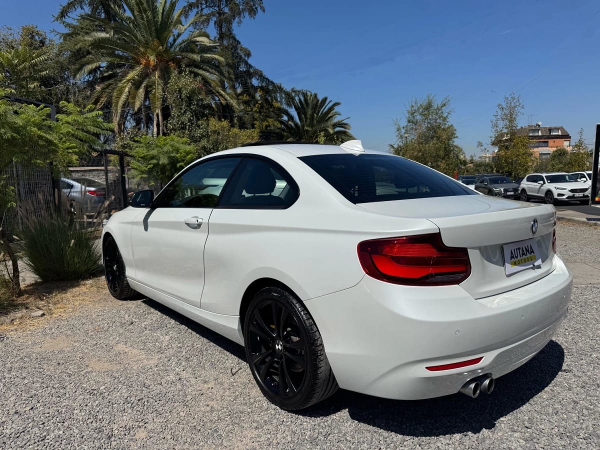 2021 BMW 220 Sport COUPE - Miniatura 4