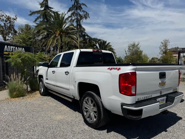 2016 Chevrolet Silverado High COUNTRY - Miniatura 2