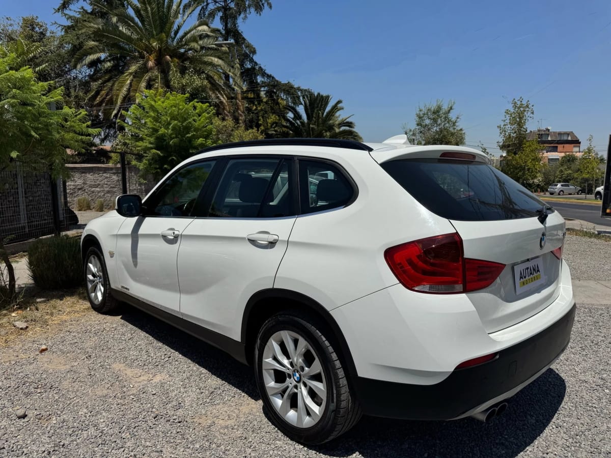 2011 BMW X1 Xdrive 4X4 - Miniatura 3