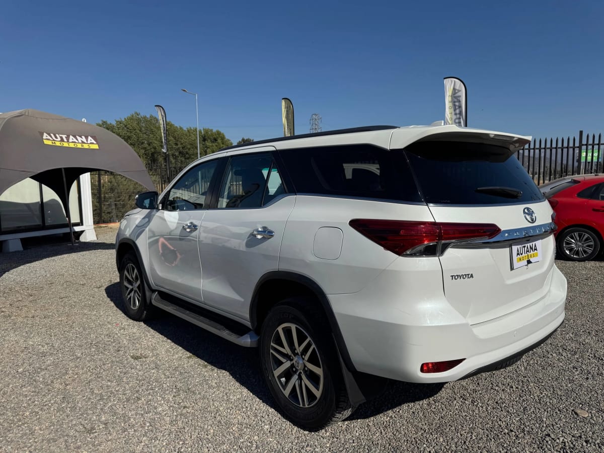 2020 Toyota Fortuner Srx Fortuner - Miniatura 2