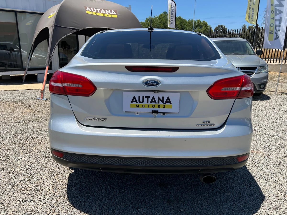2016 Ford Focus Sedan 2.0 - Miniatura 5