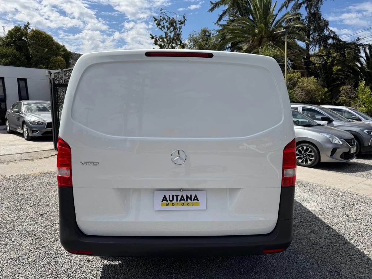 2020 Mercedes Benz Vito 114 CDi - Miniatura 4