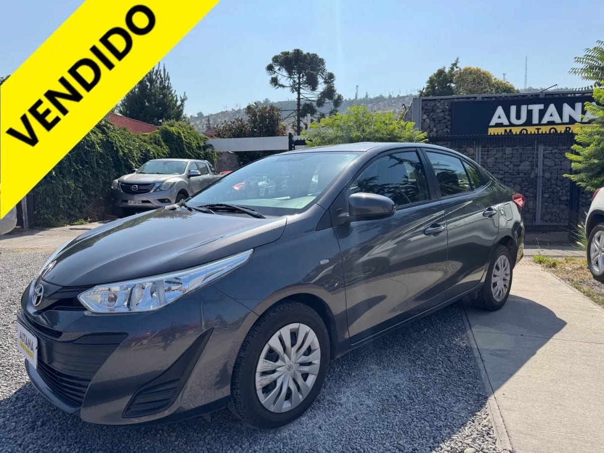 2019 Toyota Yaris E AUTOMATIC - Imagen 1