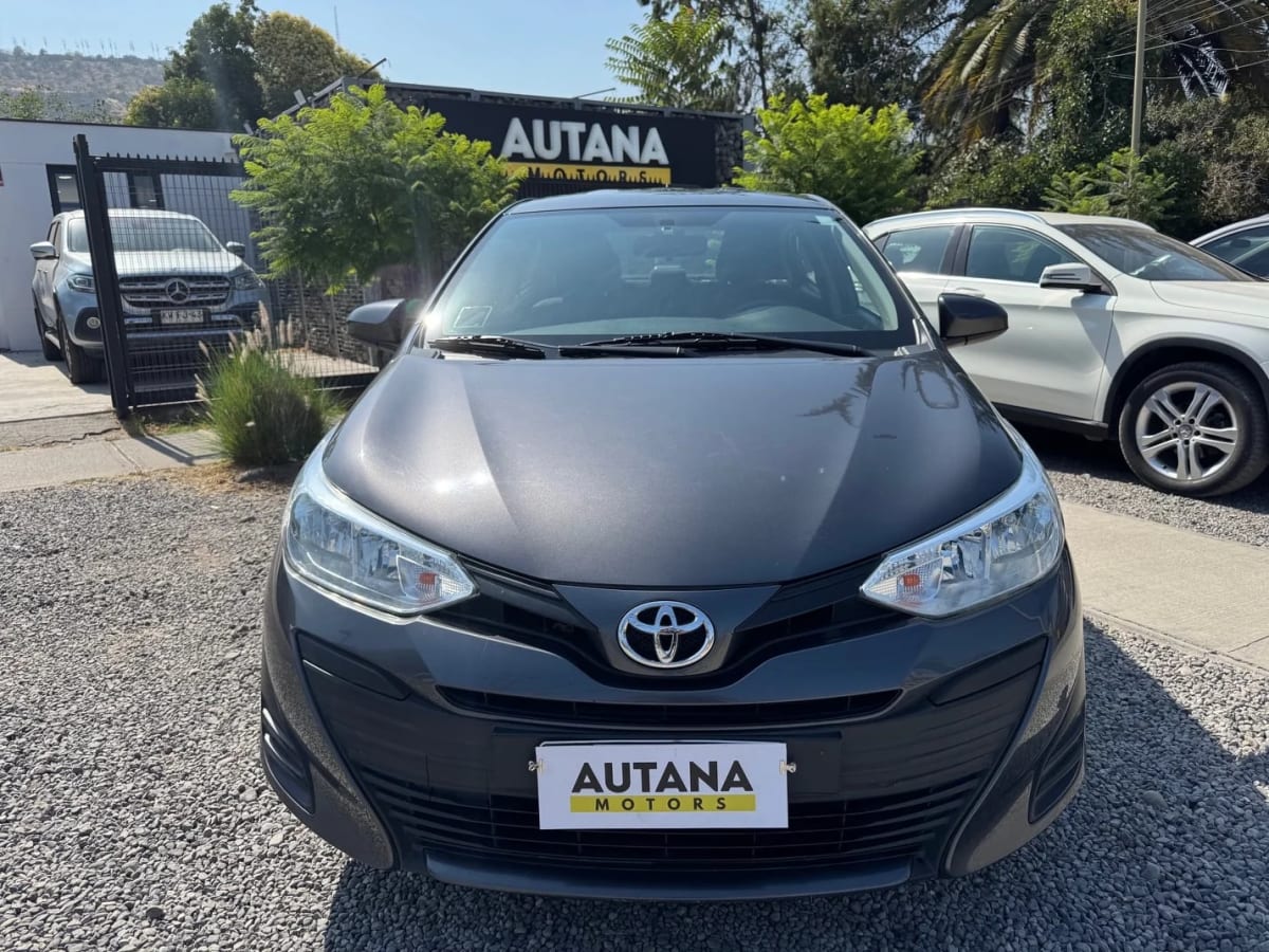 2019 Toyota Yaris E AUTOMATIC - Miniatura 5