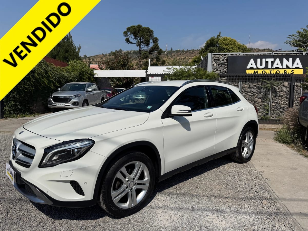 2017 Mercedes-Benz Gla 200 DCT7 - Imagen 1
