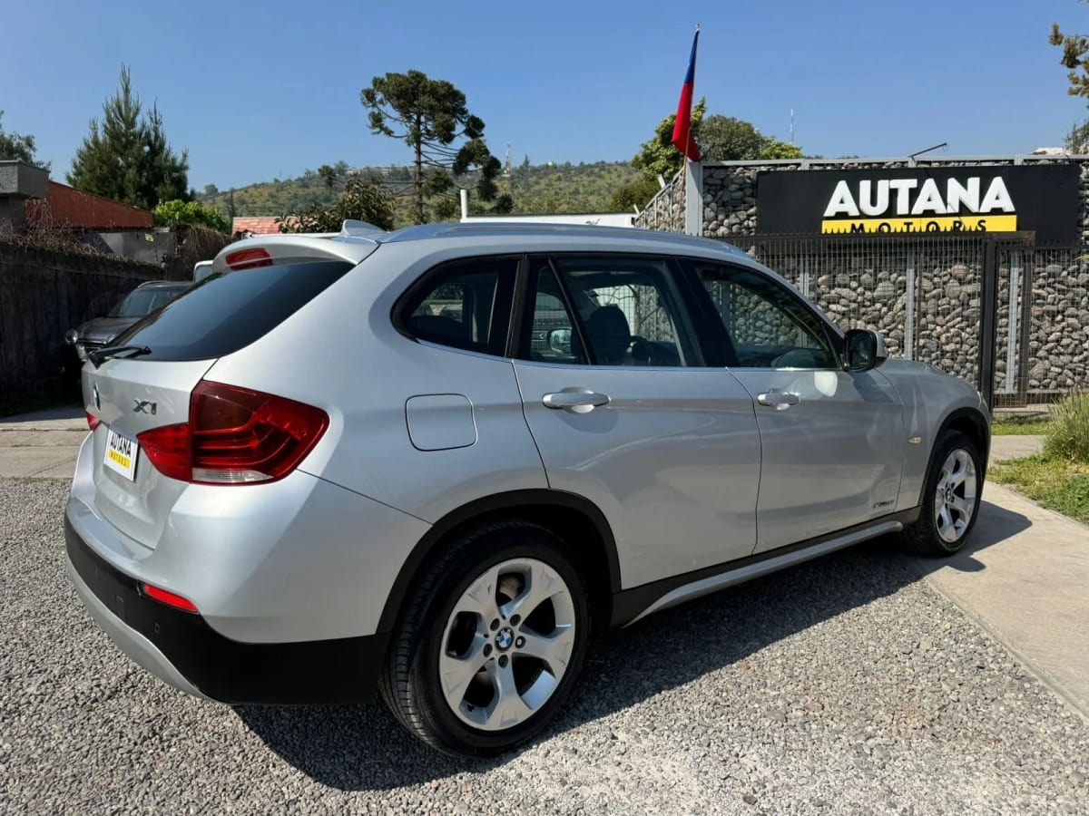 2011 BMW X1 Xdrive 4X4 - Miniatura 4
