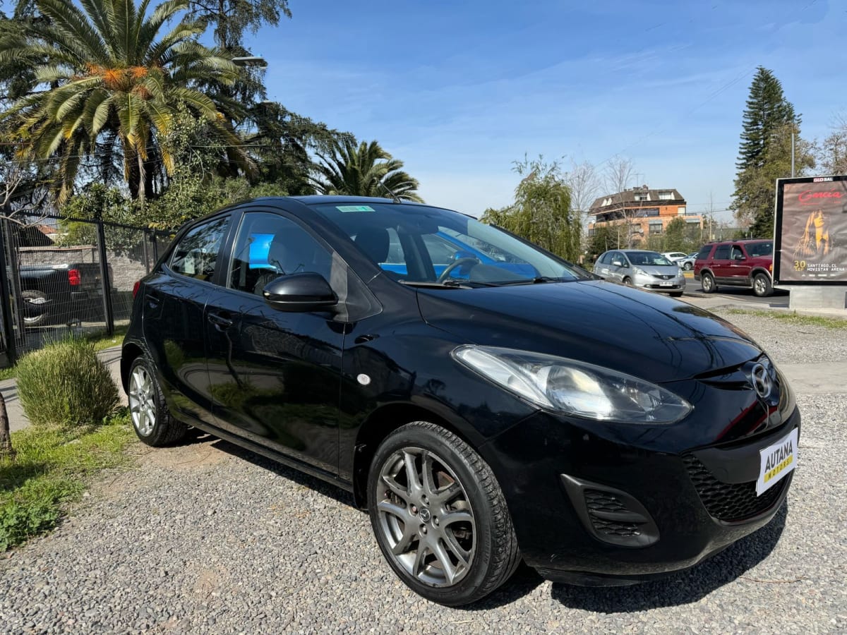 2014 Mazda 2 Sport 2 - Miniatura 2